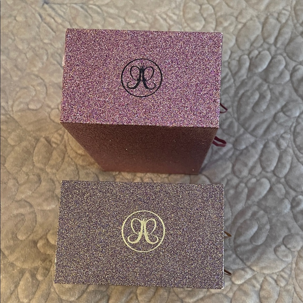 Anastasia Beverly Hills Glitter Makeup Storage Boxes - Picture 3 of 10
